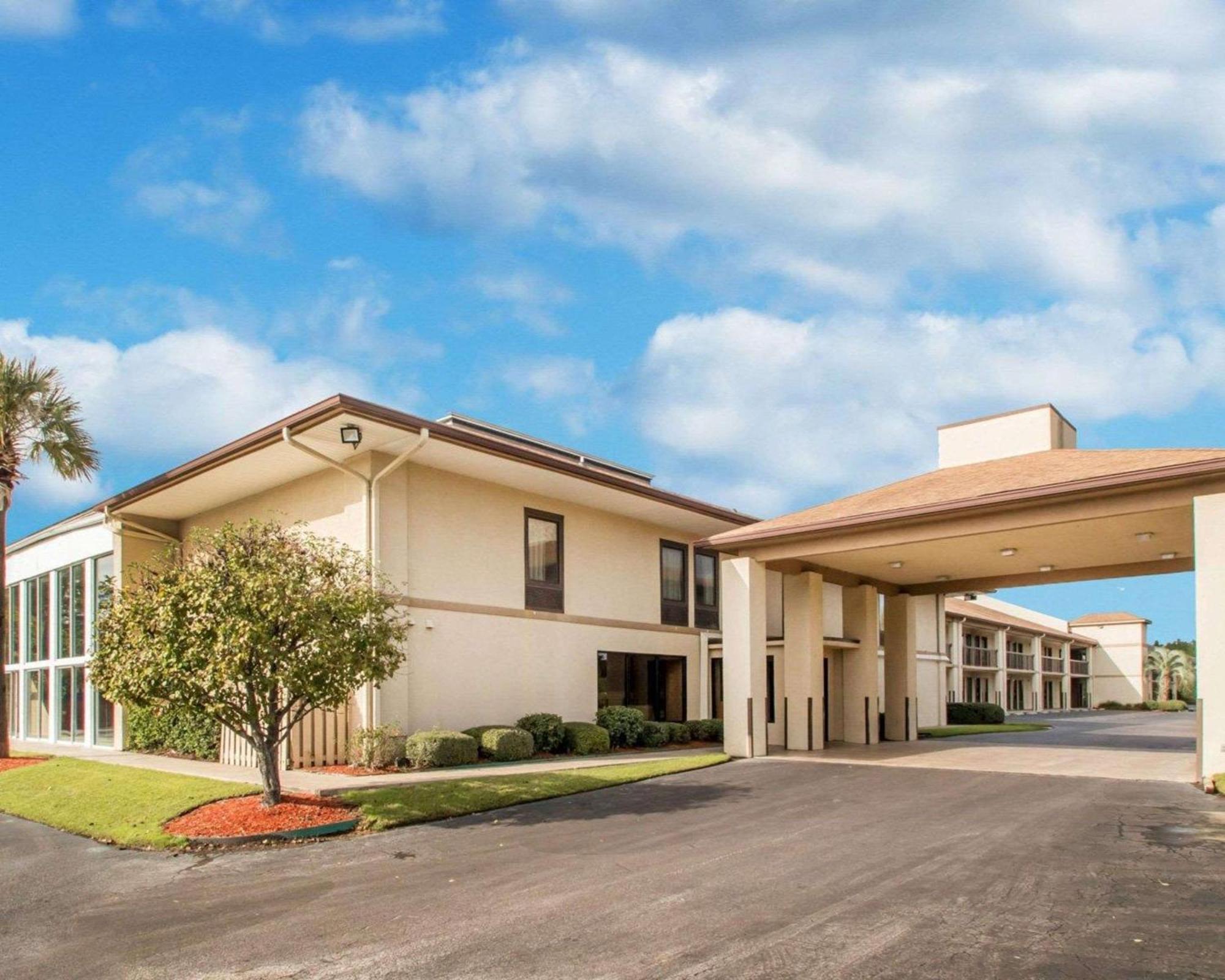 Quality Inn & Suites Ridgeland Exterior photo