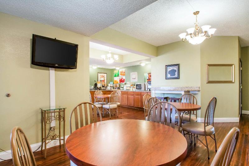 Quality Inn & Suites Ridgeland Exterior photo